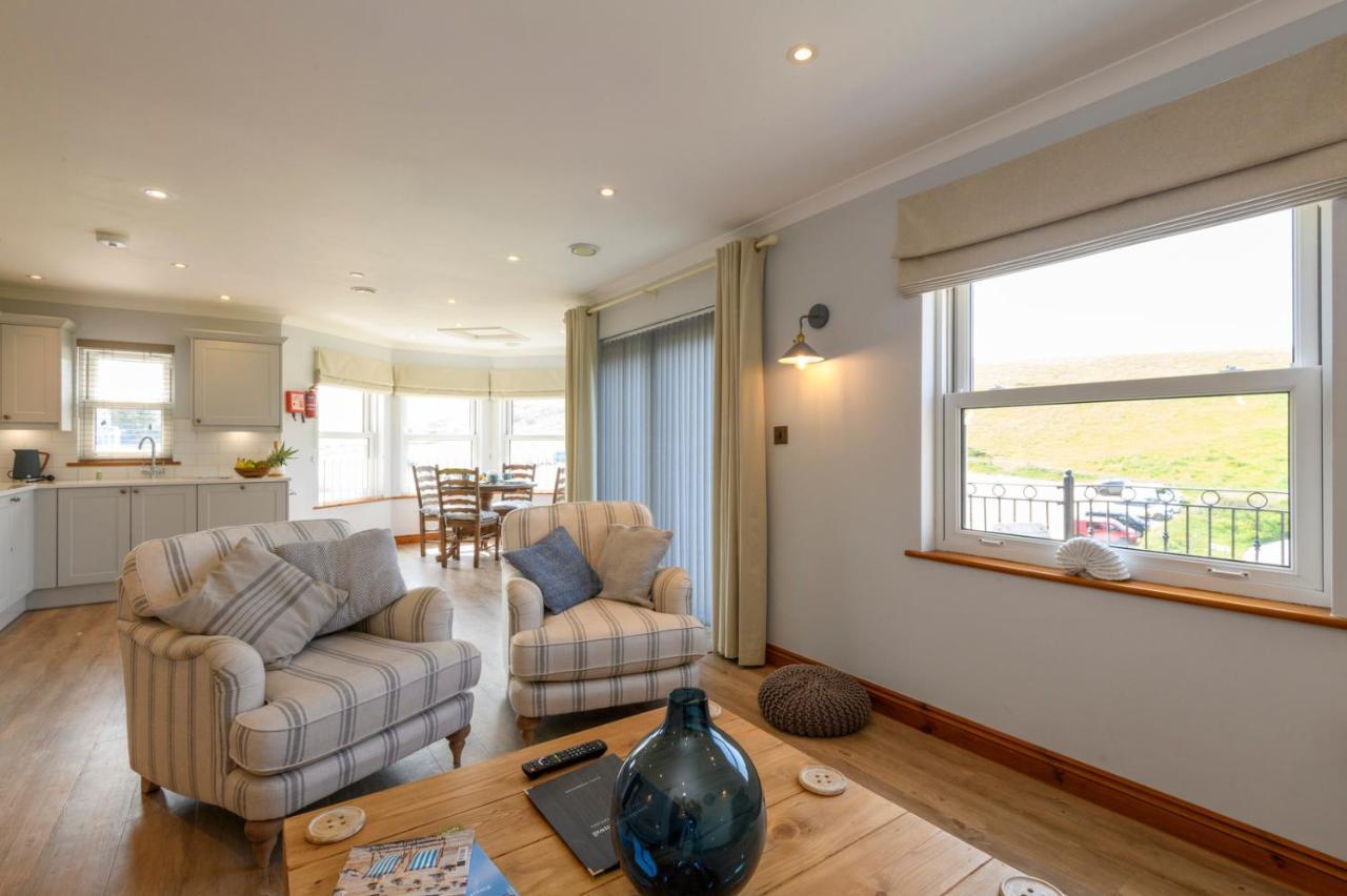 Beachcombers Apartments New Quay エクステリア 写真
