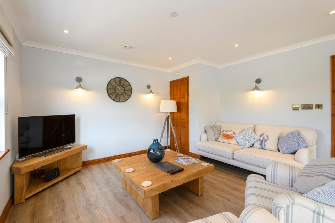 Beachcombers Apartments New Quay エクステリア 写真