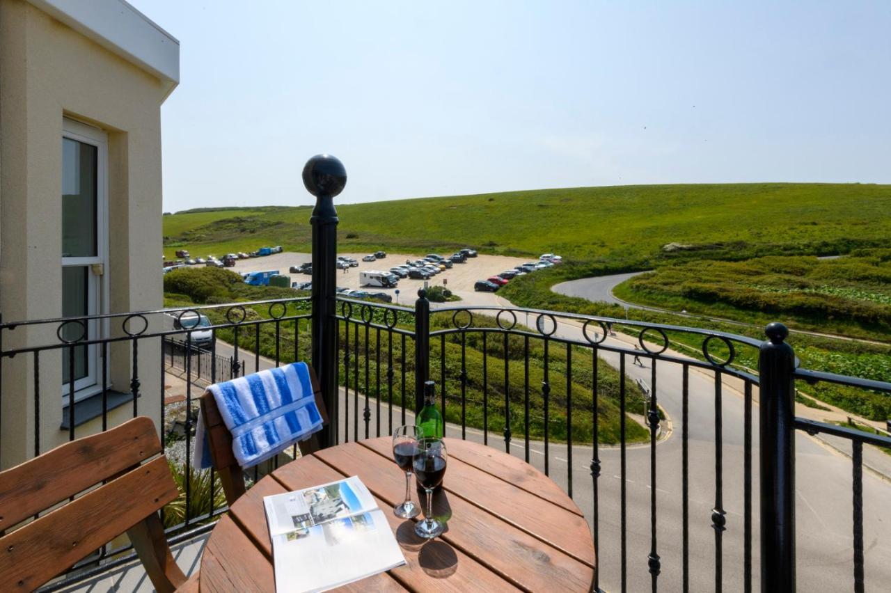 Beachcombers Apartments New Quay エクステリア 写真