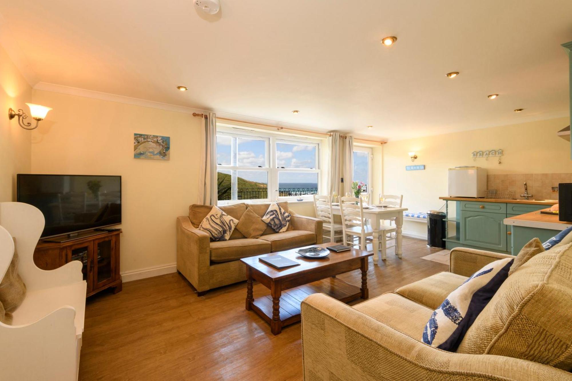 Beachcombers Apartments New Quay エクステリア 写真
